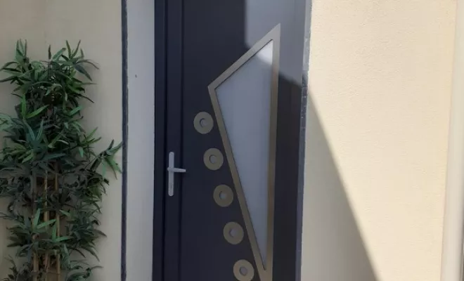 Porte d'entrée, Évreux, TECHNICOPOSES